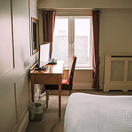 Royal Valentia Hotel